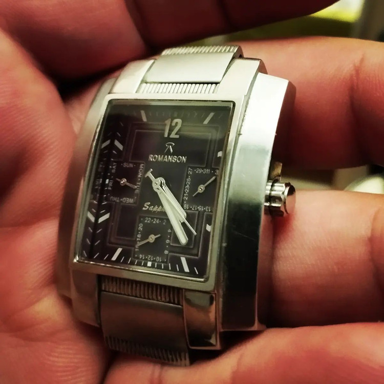 رومانسون⌚ سه موتور کوارتز