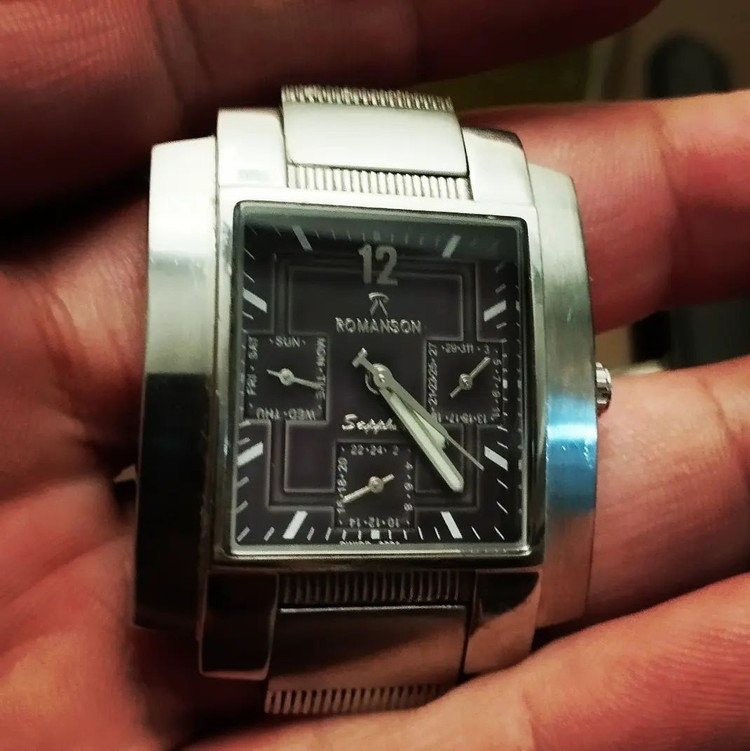 رومانسون⌚ سه موتور کوارتز