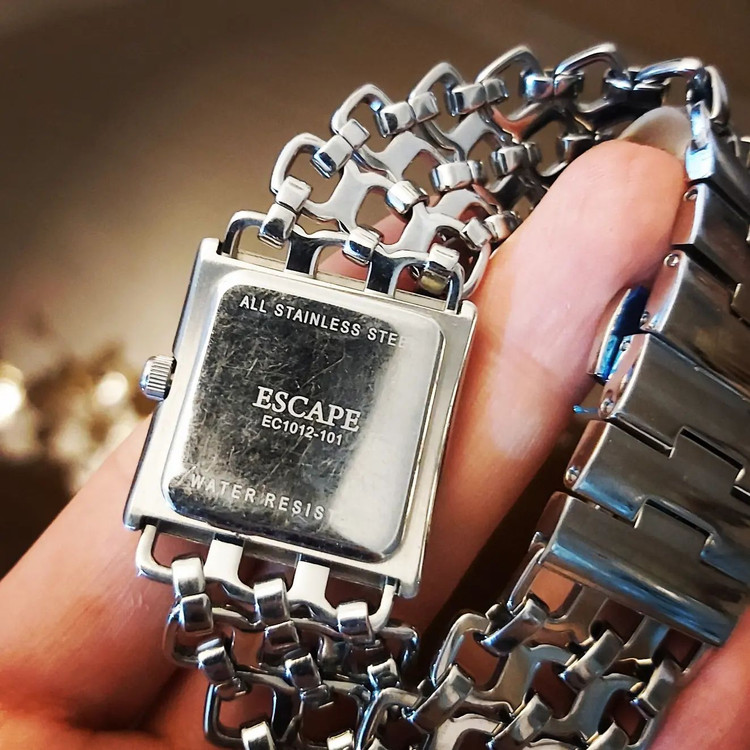 ساعت ESCAPE تمام استیل موتور ژاپن نگین دار