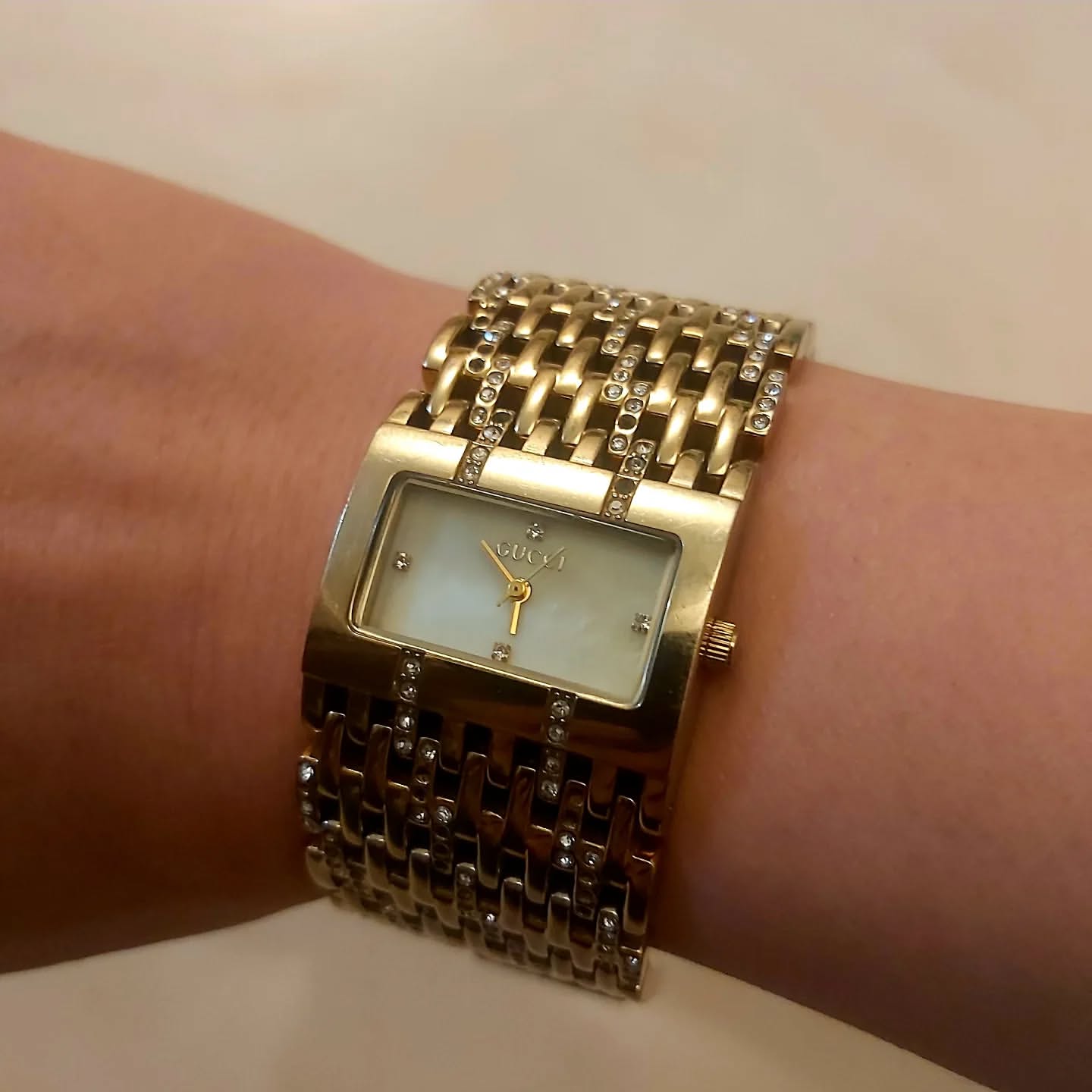 گوچی⌚اورجینال خاص