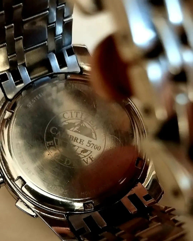 سیتیزن⌚ اکودرایو (شارژ با نور خورشید) نیاز به باطری ندارد